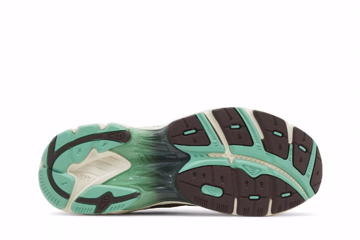 Earls Collection x ASICS GT 2160 Ngāwari, view 5