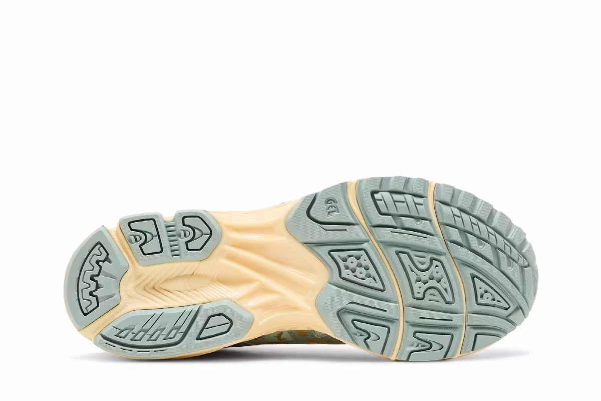ASICS Gel Kayano 14 Pure Gold Cold Moss, view 5