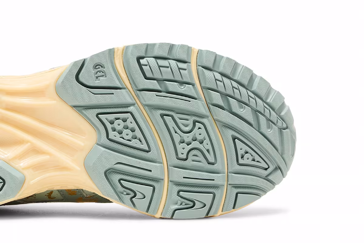 ASICS Gel Kayano 14 Pure Gold Cold Moss, view 6