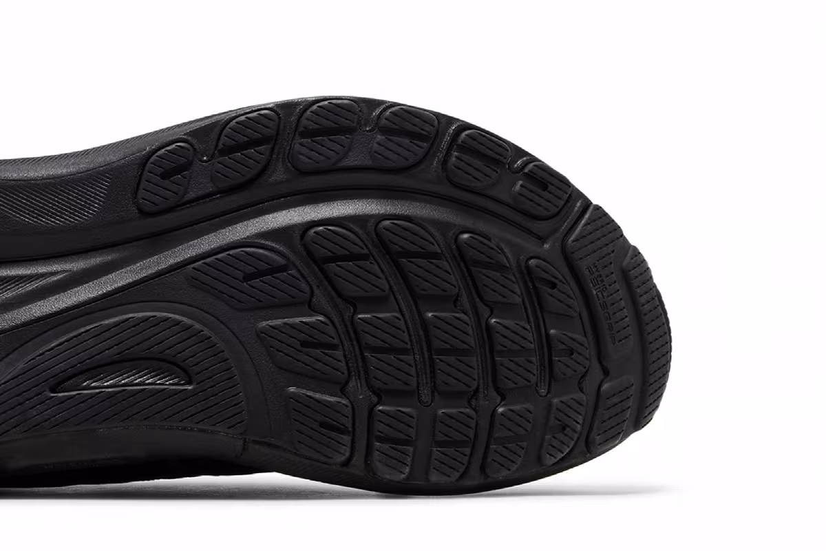 ASICS Gel Kayano 31 Wide Triple Black, view 6