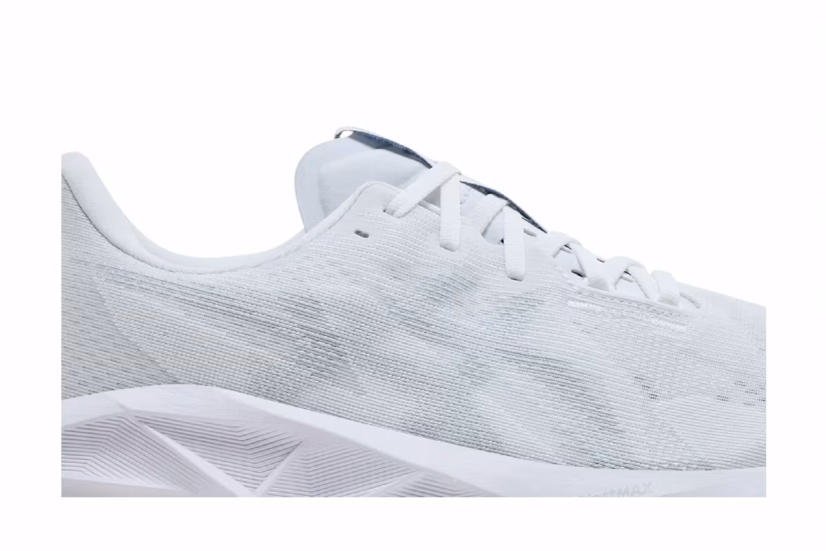ASICS Novablast 5 White Piedmont Grey, view 3