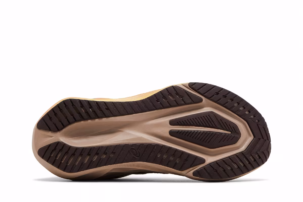Asics Women's Novablast 5 Luxe, view 5