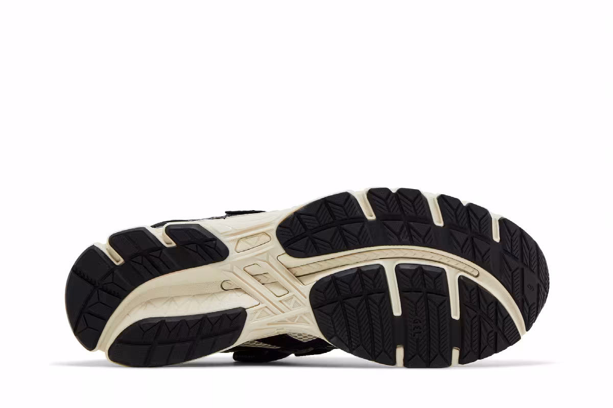 HAL STUDIOS x ASICS Gel Kayano 20 Bone, view 5