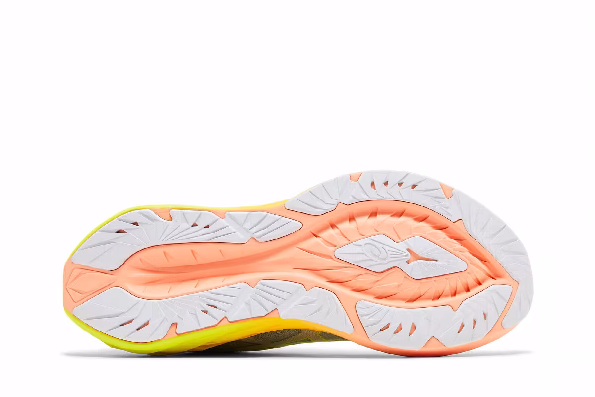 ASICS Novablast 4 Paris, view 5