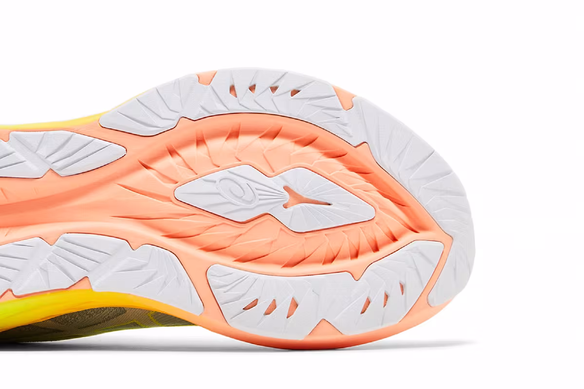 ASICS Novablast 4 Paris, view 6