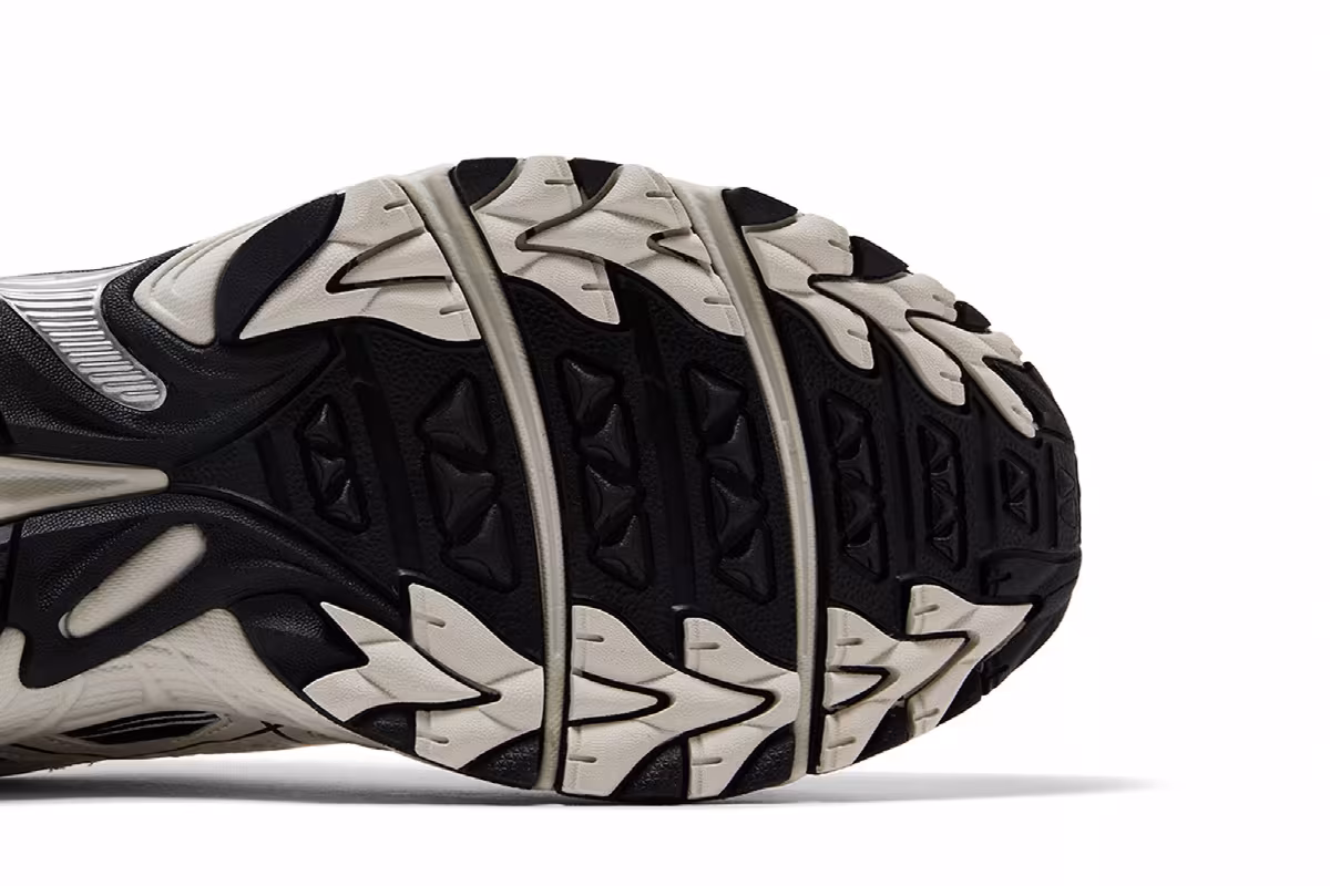 ASICS Gel Kahana TR V4 White Black, view 6