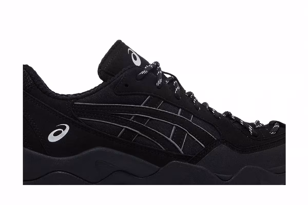 ASICS Gel Pickax Triple Black, view 3