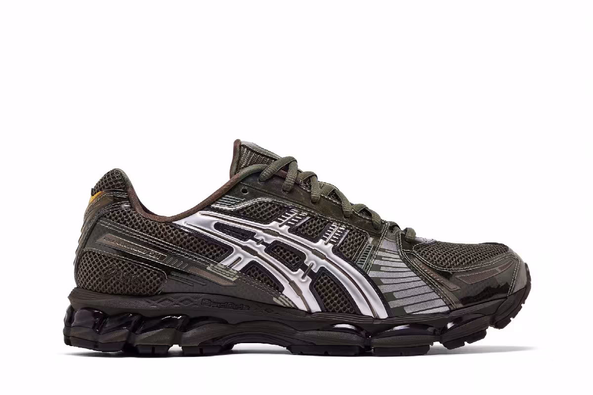 Marvel vs. Capcom x Kith x ASICS Gel Kayano 12.1 Double Box - Captain America vs. Guile With Comic Book, view 3