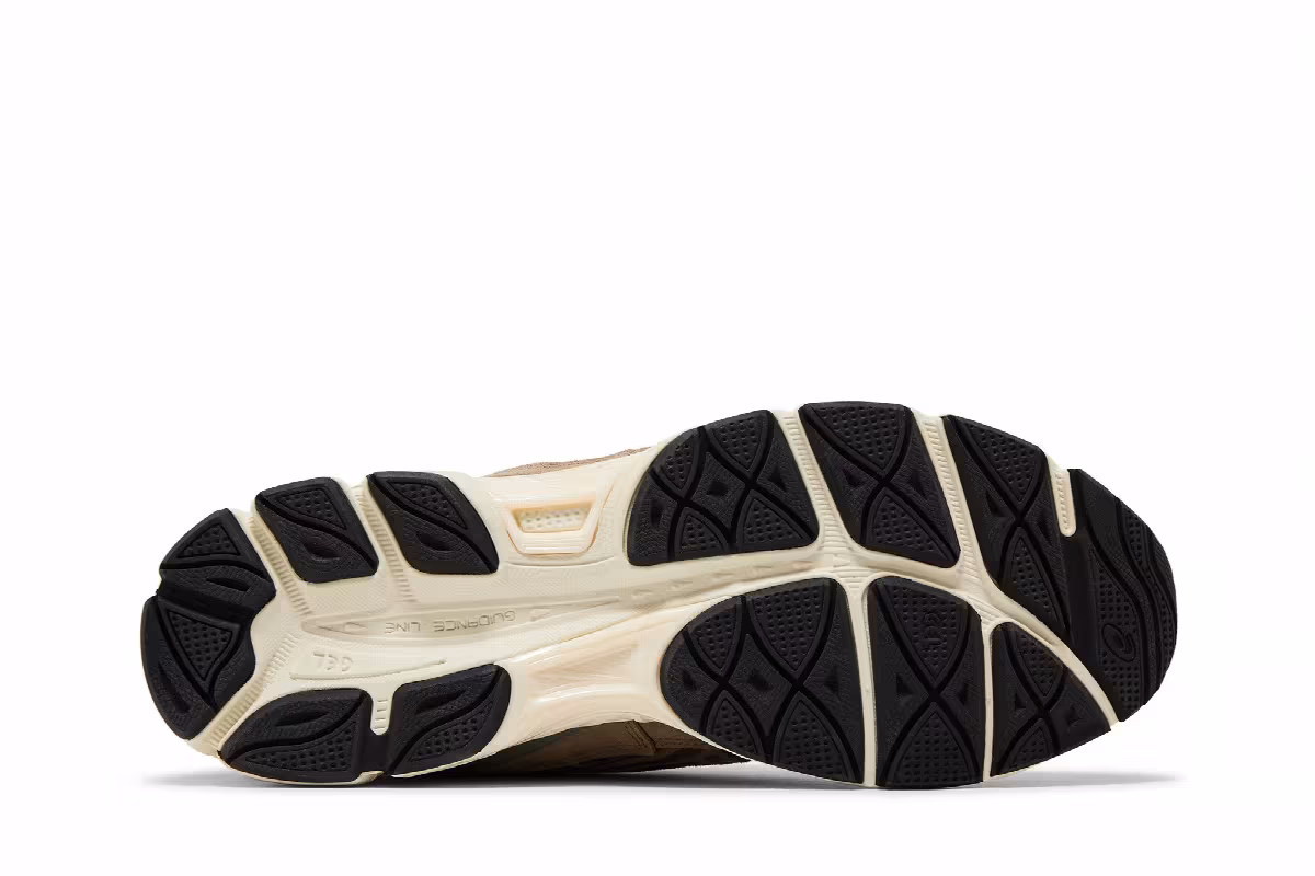 ASICS Gel NYC Greige, view 5