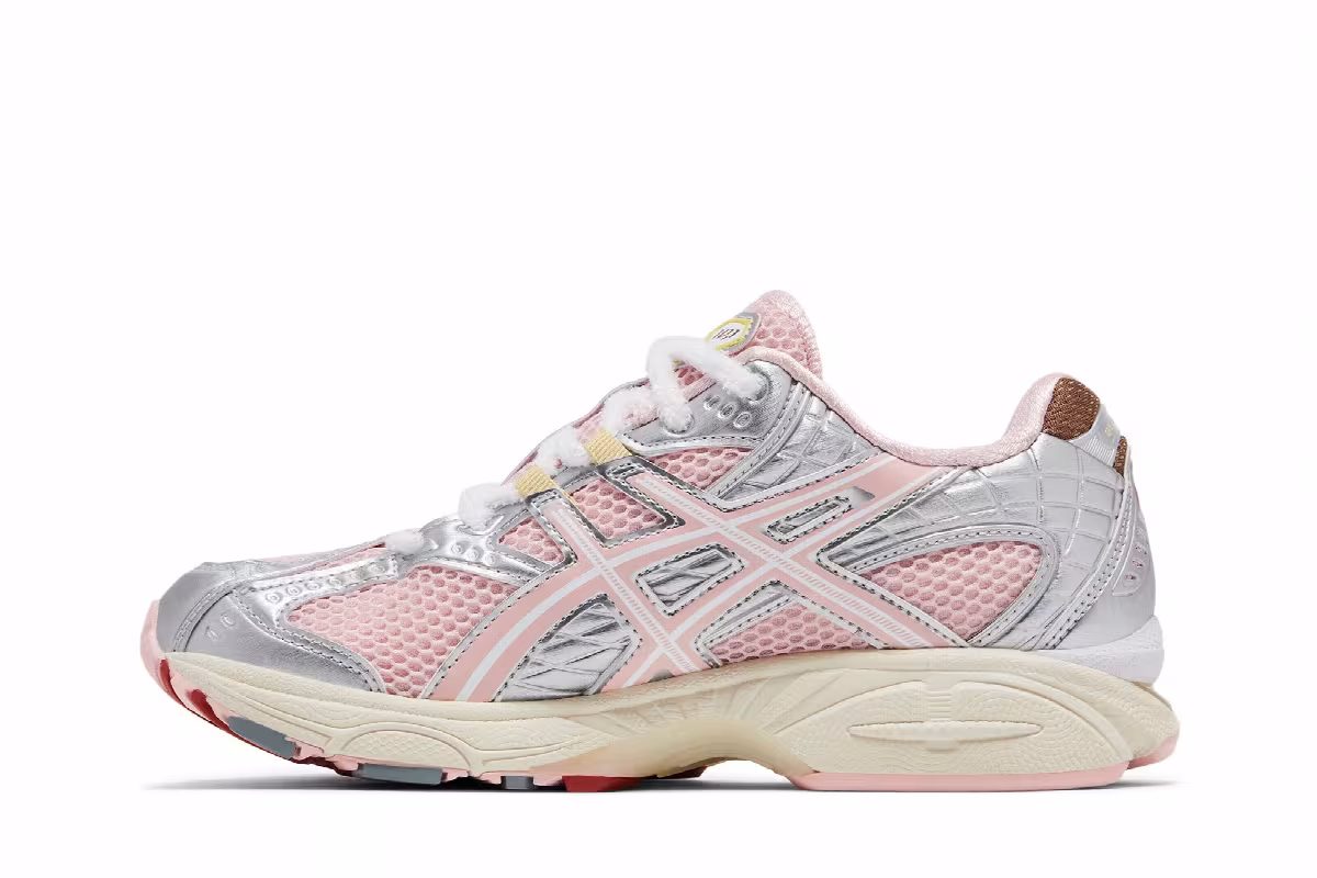 VANDYTHEPINK x atmos x ASICS Gel Nimbus 10.1 Strawberry, view 4