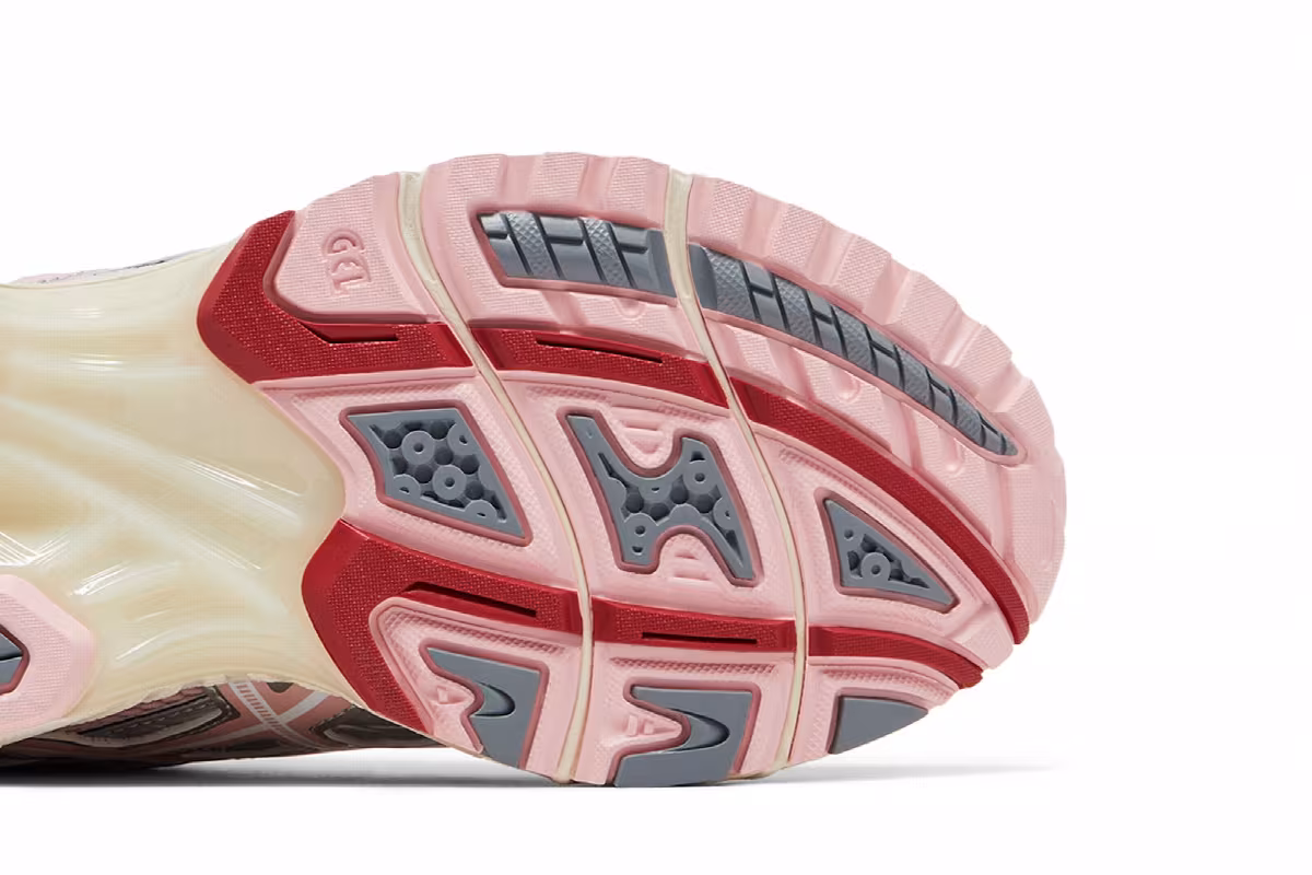 VANDYTHEPINK x atmos x ASICS Gel Nimbus 10.1 Strawberry, view 6
