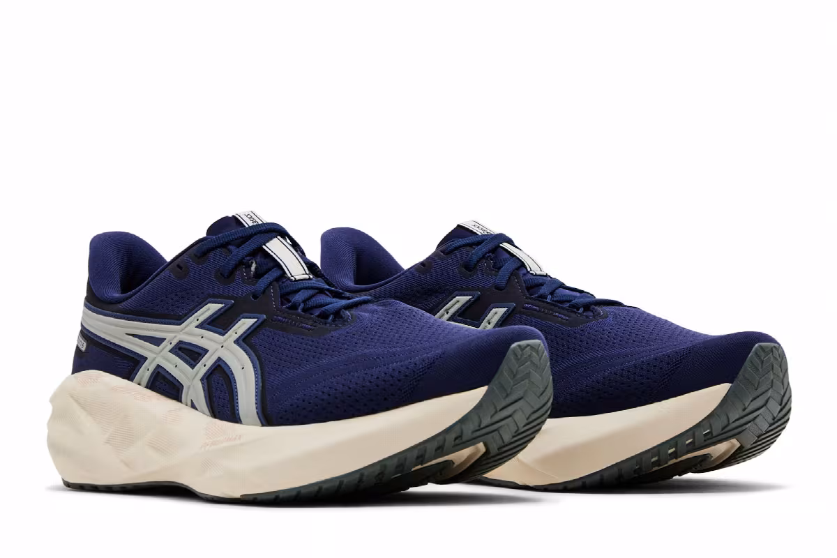 ASICS Novablast 5 Track Club, view 9