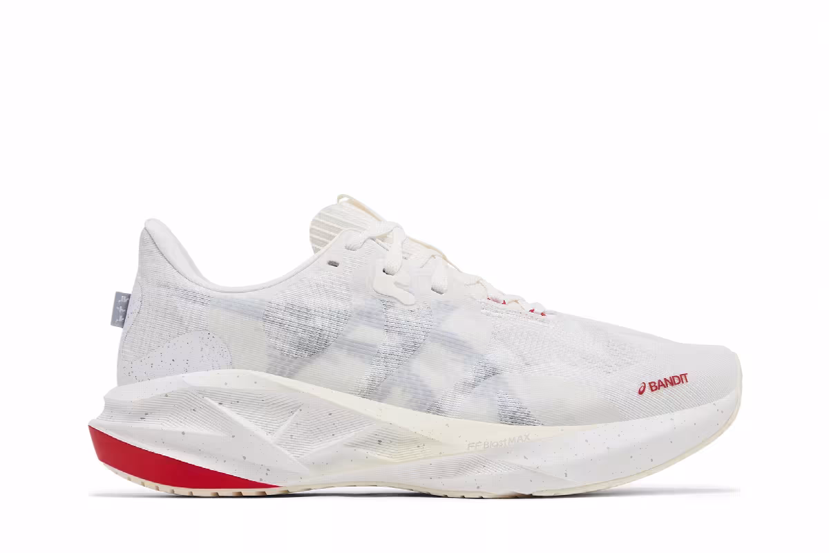 Bandit x ASICS Novablast 5 Liftoff, view 2