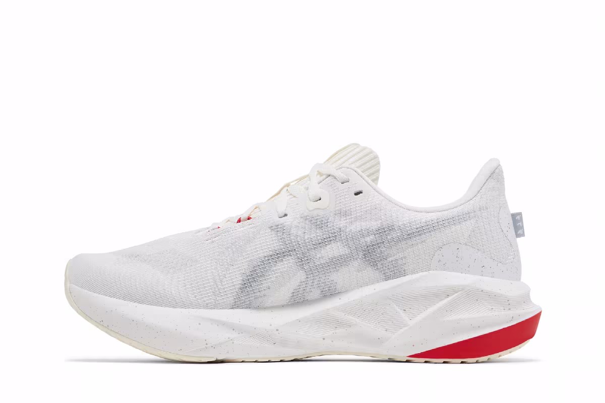 Bandit x ASICS Novablast 5 Liftoff, view 4