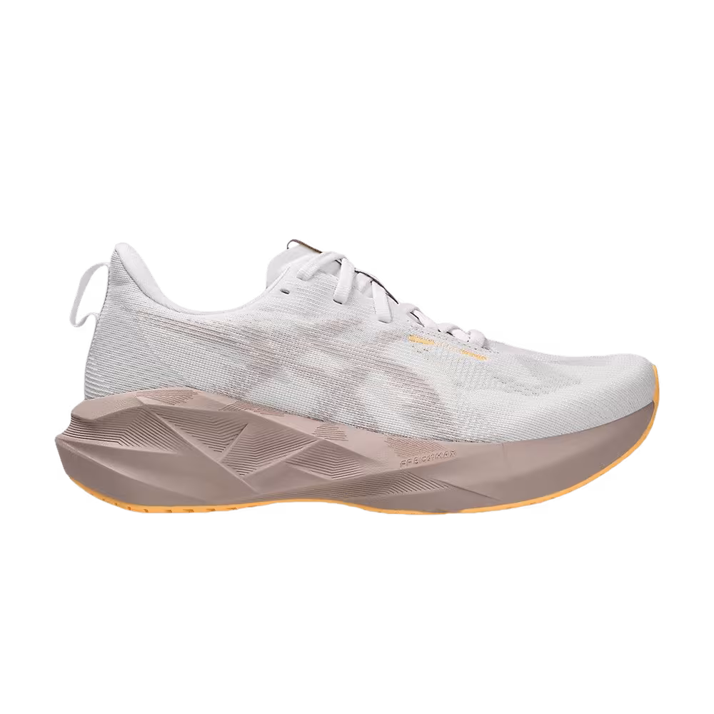 ASICS Women's Novablast 5 White Fawn