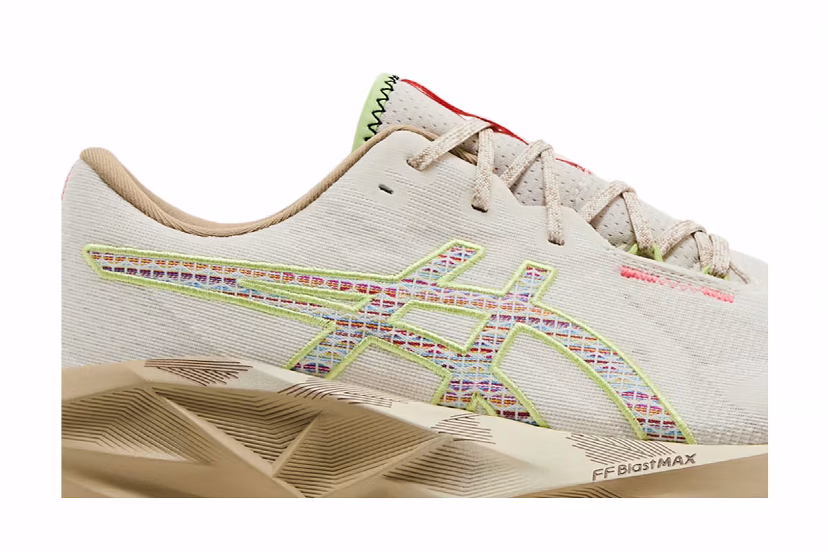 ASICS Women's Novablast 5 TR Nature Bathing, view 3