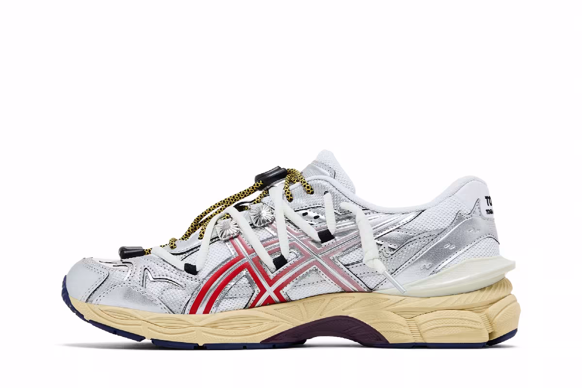 TOGA x ASICS Gel Cumulus 16 TG White Red Pure Silver, view 4