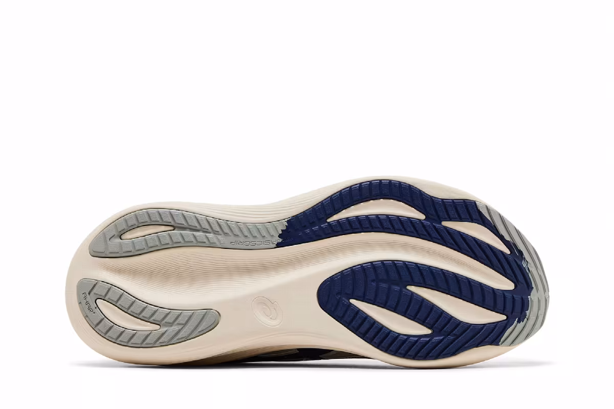 ASICS Gel Nimbus 27 Track Club, view 5