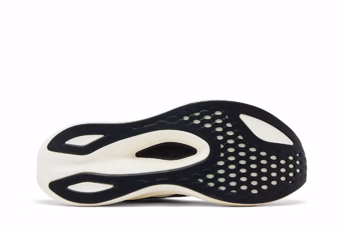 ASICS Women's Magic Speed 4 White Black, view 5