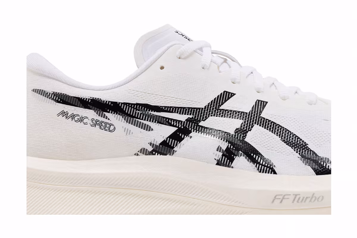 ASICS Magic Speed 4 White Black, view 3