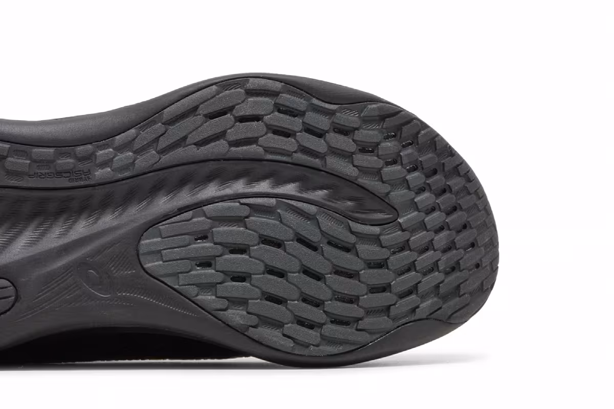 ASICS Women's Gel Nimbus 26 Wide Triple Black, view 6