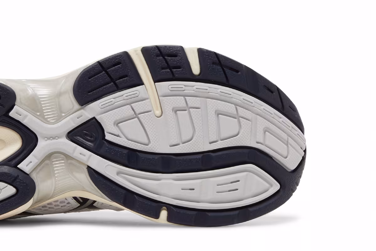 ASICS Women's Gel 1130 White Midnight, view 6