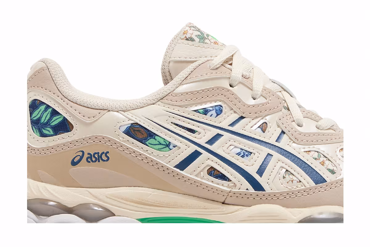 ASICS Women's Gel NYC Winter Garden Pack, view 3