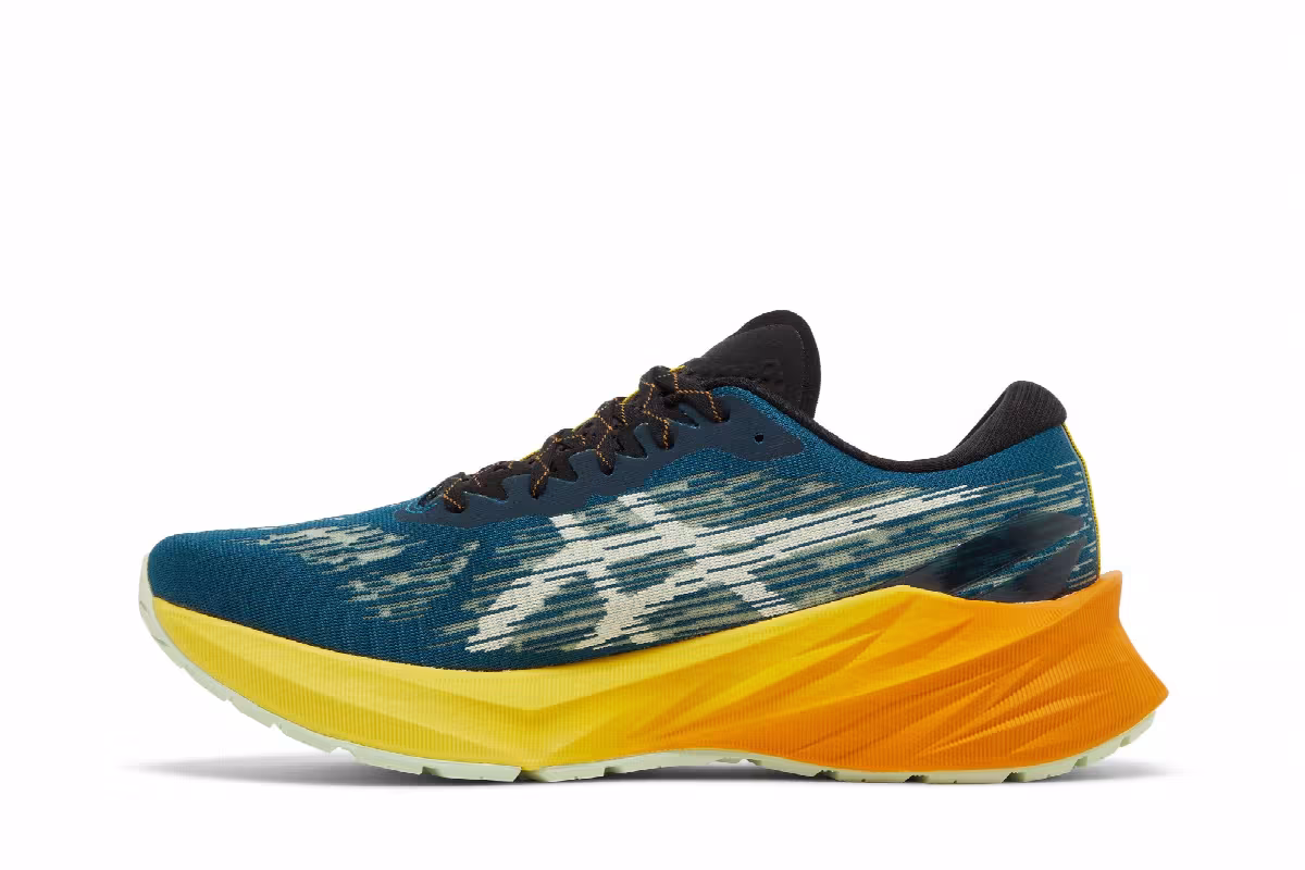 Asics Novablast 3 TR Nature Bathing - Golden Yellow, view 4