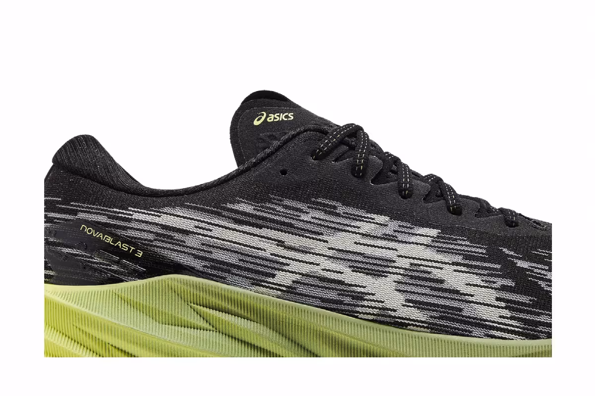 Asics Novablast 3 Black Dried Leaf Green, view 3