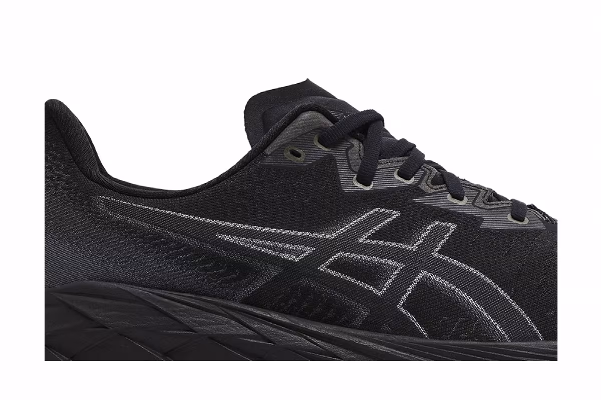 ASICS Novablast 4 Black Graphite Grey, view 3