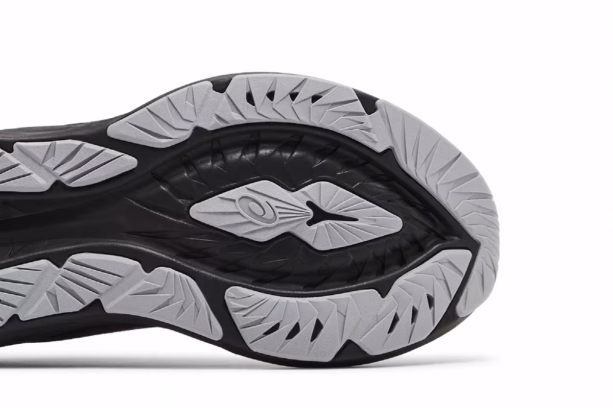 ASICS Novablast 4 Black Graphite Grey, view 6