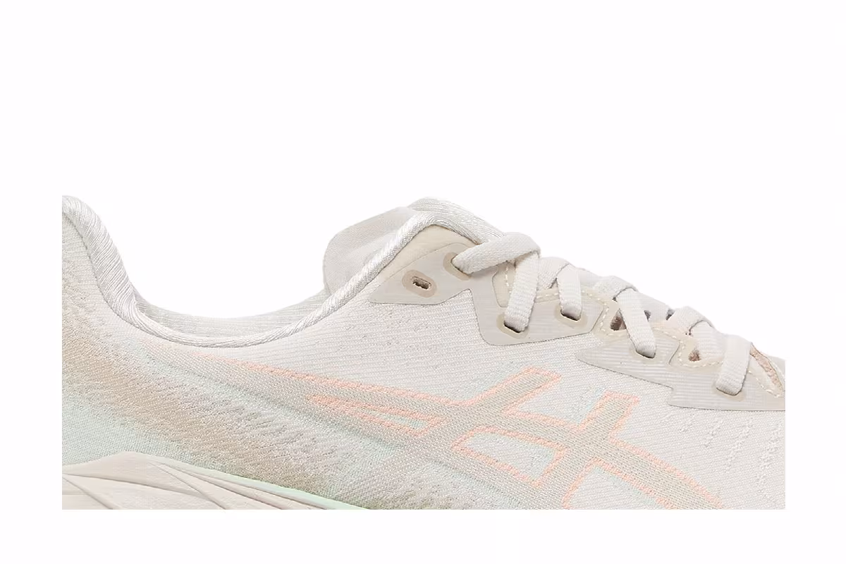 ASICS Women's Novablast 4 Oatmeal Moonrock, view 3