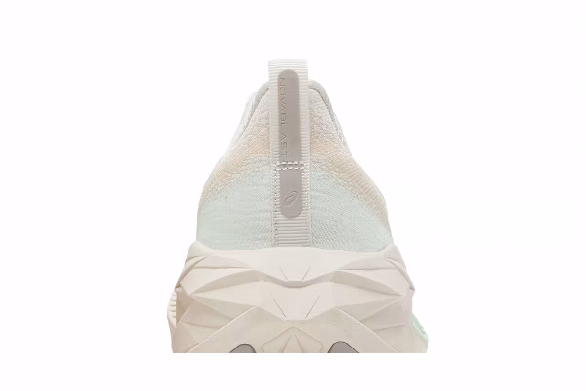 ASICS Women's Novablast 4 Oatmeal Moonrock, view 8