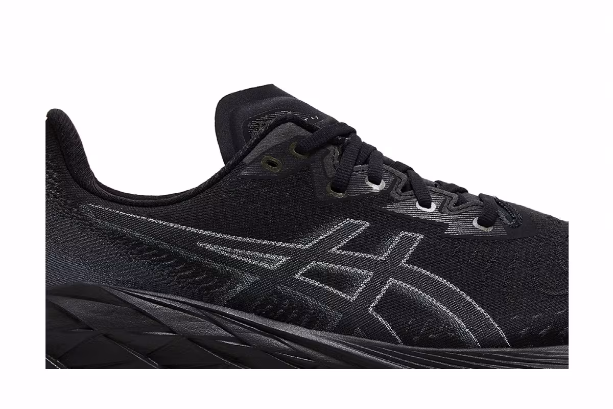 ASICS Novablast 4 Wide Black Graphite Grey, view 3