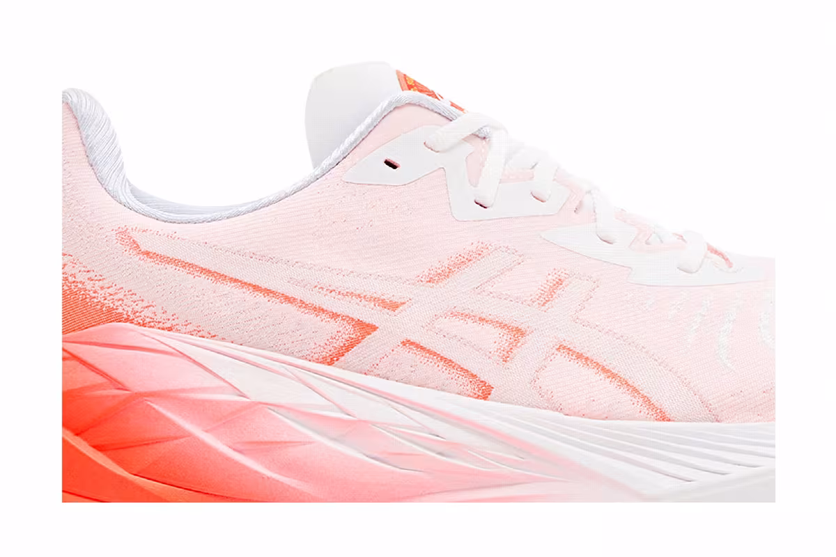 Hakaone Ekiden x ASICS Novablast 4 White Sunrise Red, view 3