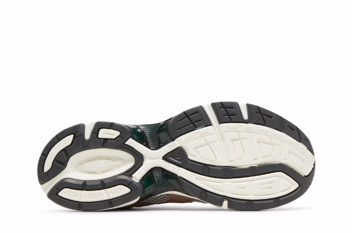 HAL STUDIOS x ASICS Gel 1130 Earth, view 5