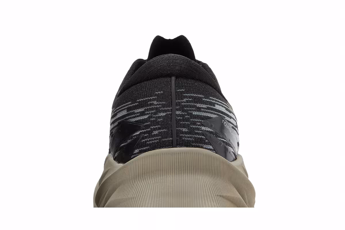 Asics Novablast 3 Black Mink, view 8
