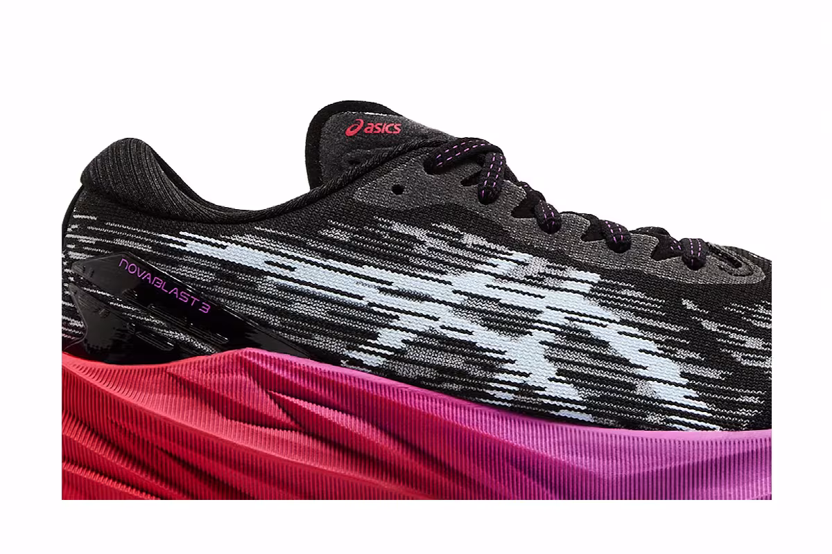 Asics Women's Novablast 3 Black Soft Sky, view 3