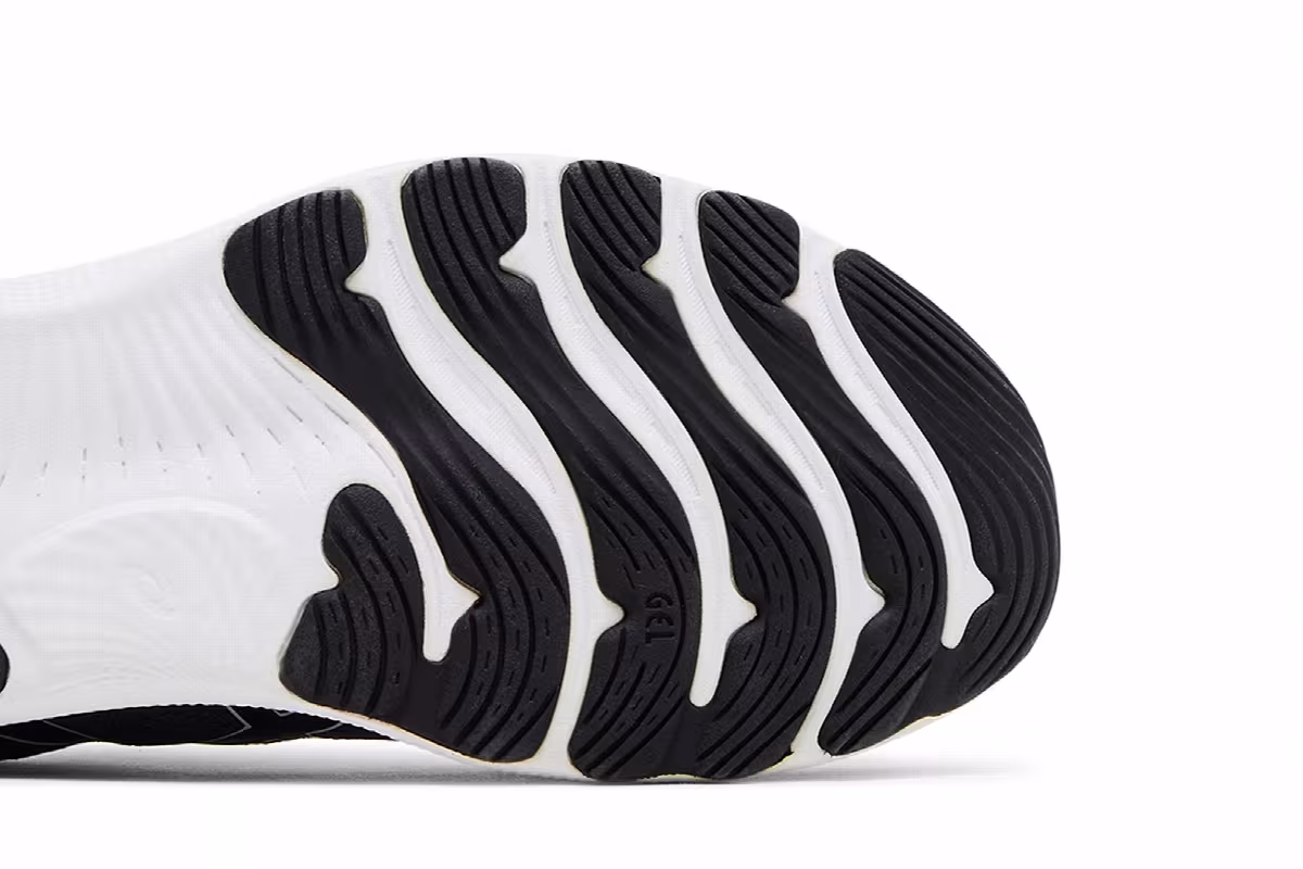 Asics Gel Nimbus 24 2E Wide Black White, view 6