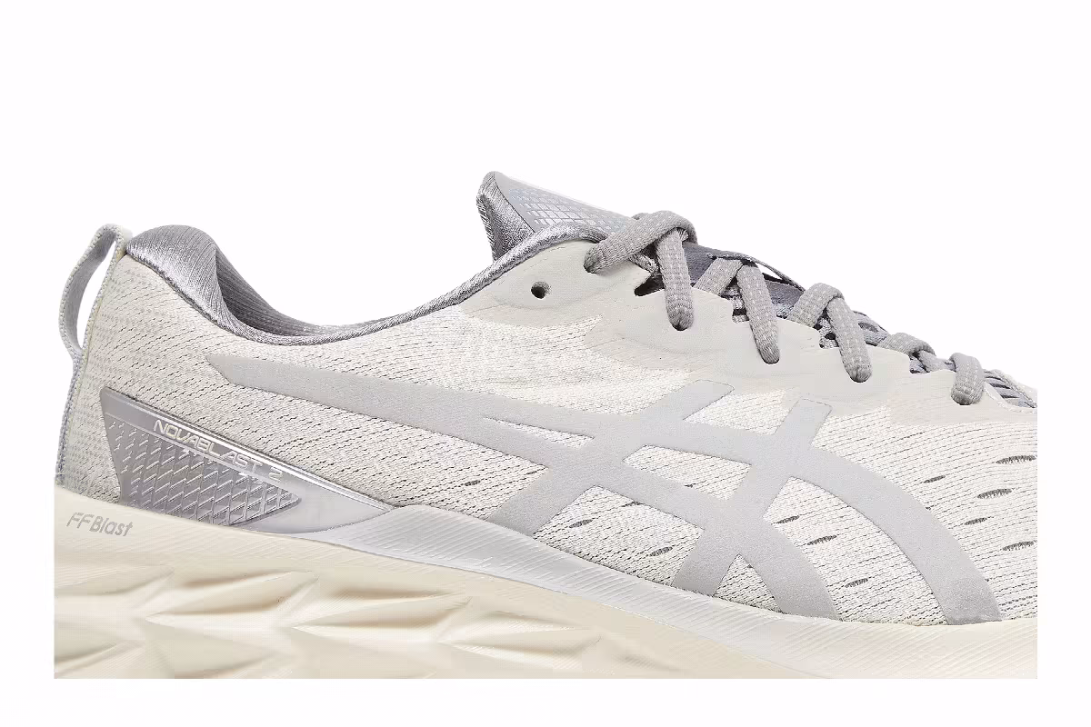 Asics Novablast 2 SPS Smoke Grey, view 3