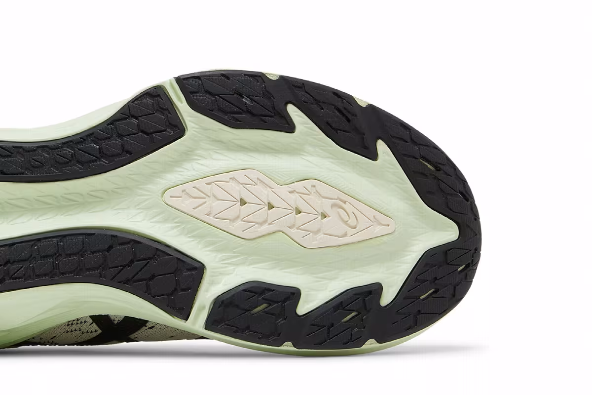 Asics Novablast 2 Birch Black, view 6