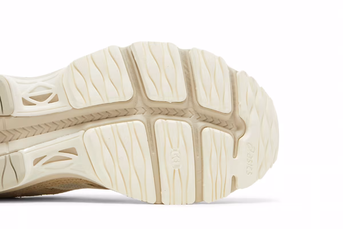 Asics Women's Gel MC Plus Ivory Putty, view 6