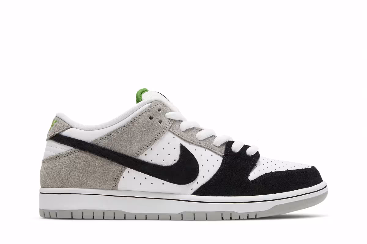Nike Dunk Low SB Chlorophyll, view 2