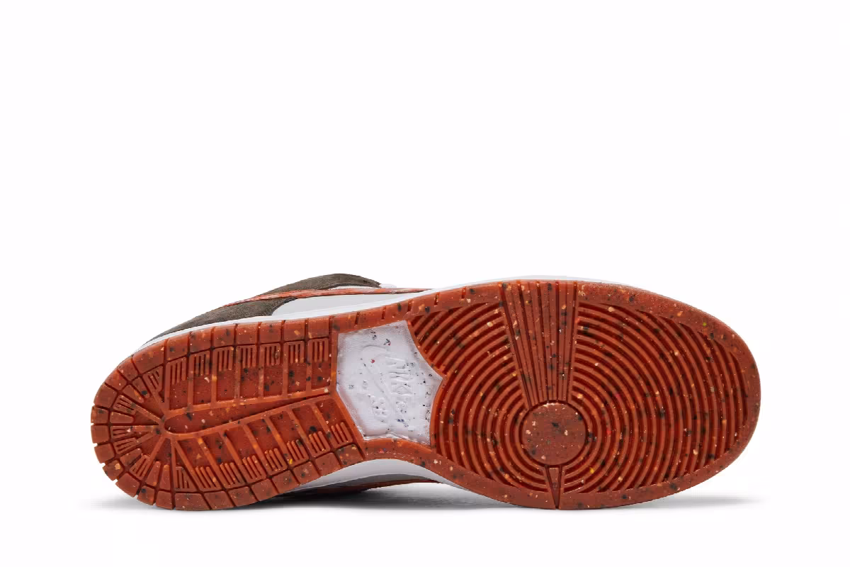 Crushed D.C. x Nike Dunk Low SB Golden Hour, view 5