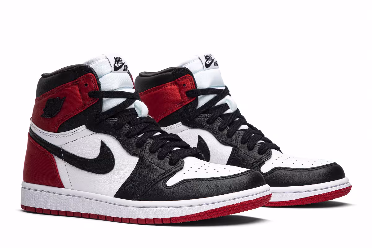 Women's Air Jordan 1 High Satin Black Toe, view 9
