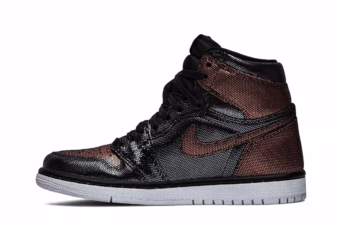 Women's Air Jordan 1 High OG Fearless, view 4
