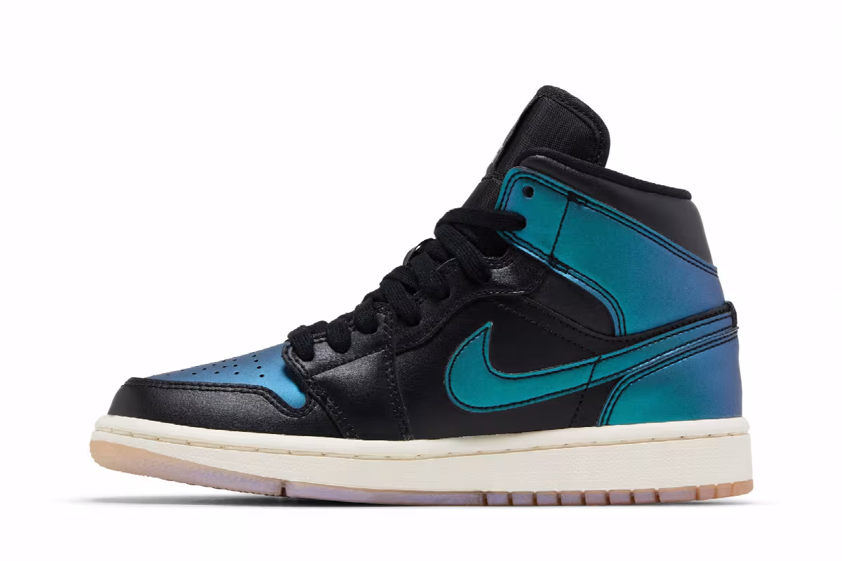 Women's Air Jordan 1 Mid Metallic Turquoise, view 4
