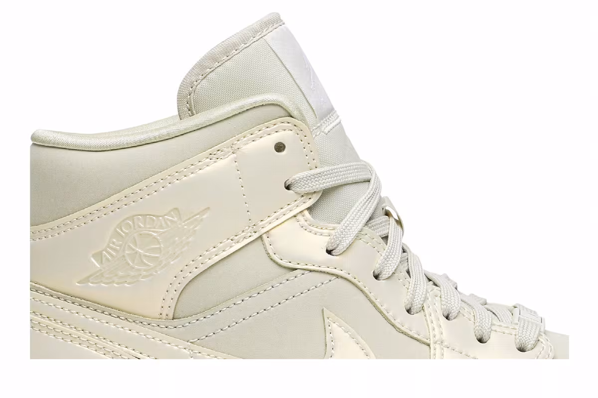 Women's Air Jordan 1 Mid Lemon Yellow, view 3