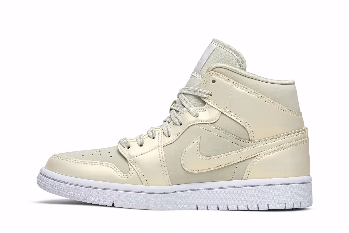 Women's Air Jordan 1 Mid Lemon Yellow, view 4