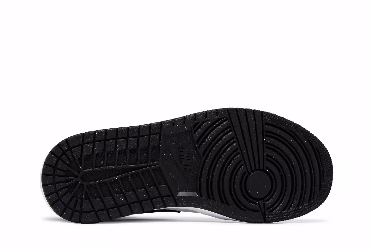 Women's Air Jordan 1 Mid White Black, view 5